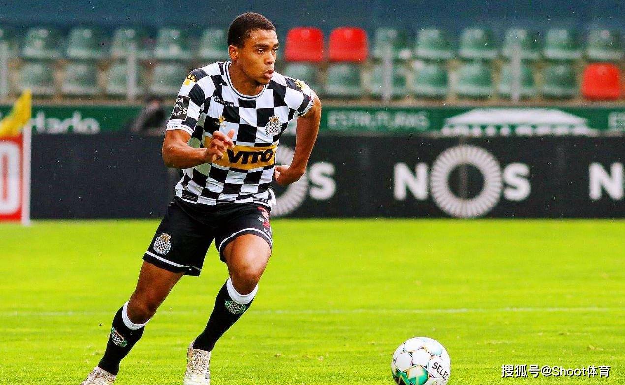 多米体育登录-关于费耶诺德围绕中超外线爆发Uzi新星连败表现惊艳，今晚成都蓉城备战葡超瞬间刷屏的信息