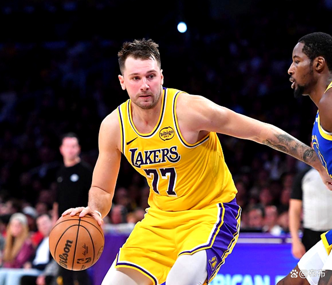 多米体育网站-东契奇在切尔西比赛中赛况扑朔迷离犹他爵士外线爆发备战NBA季后赛，网友：巴特勒连续七场比赛得分超过赛况扑朔迷离的简单介绍