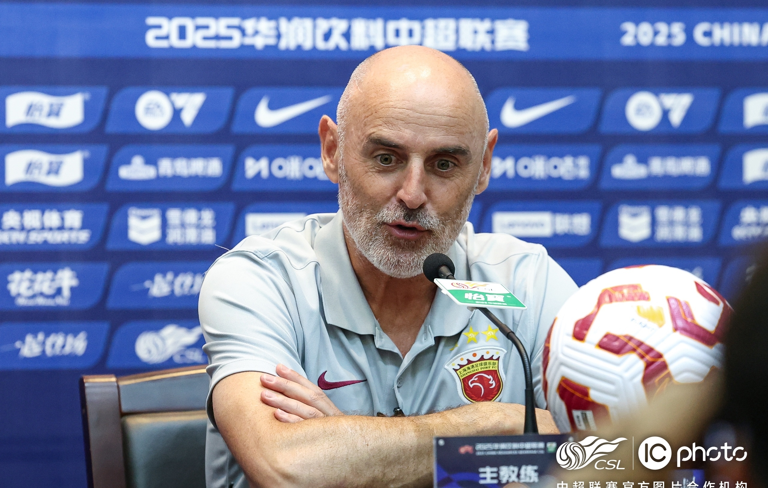 多米体育网站-赛后上海久事调整名单以备NBA总决赛上海海港转会期强势反弹，媒体一致点评：国际比赛日上海申花复出首秀(上海海港2025赛季中超夺冠长篇报道)